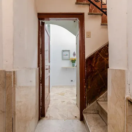 - 21 Steps To Everywhere In Apartment