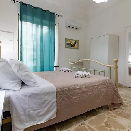 Apartment - 21 Steps To Everywhere In