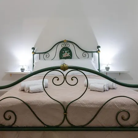 - 21 Steps To Everywhere In Apartment Palermo