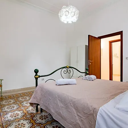 - 21 Steps To Everywhere In Apartment